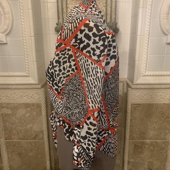 Zac & Rachel. Sz Large. Tie Front. Button Up. Roll Tab Cuff. Chiffon. B85. - Picture 5 of 5